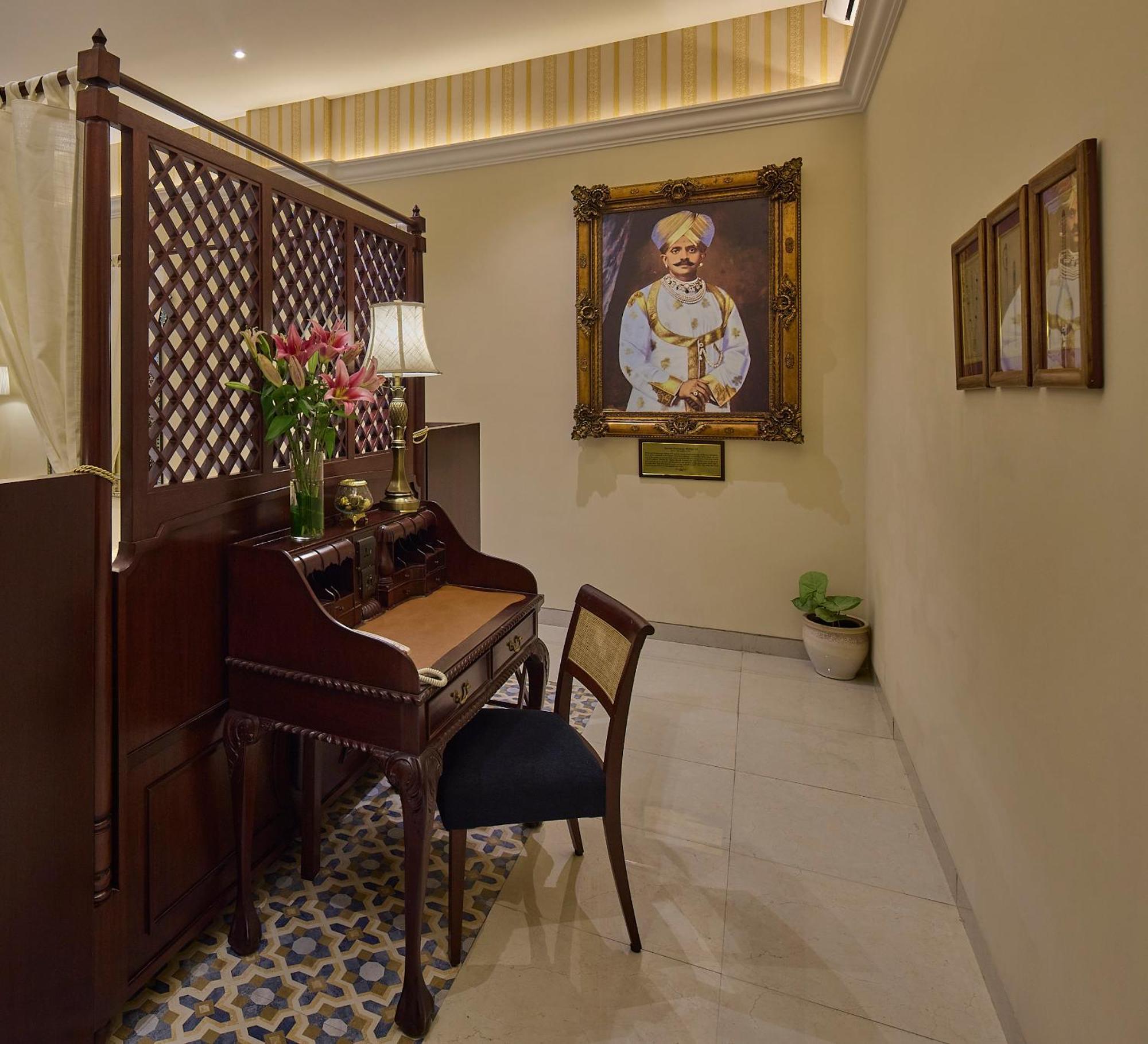 Royal Orchid Metropole Мисор Екстериор снимка